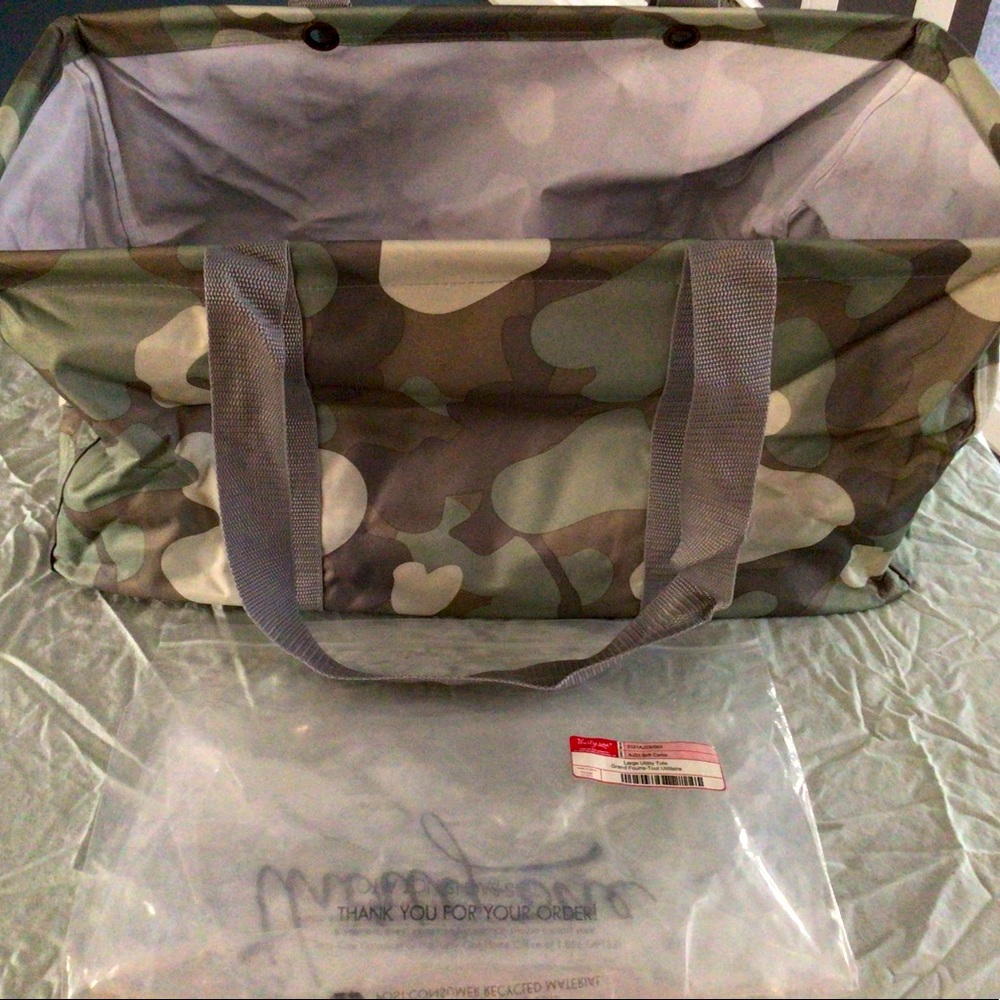 Thirty One Large Utility Tote! Soft Camo! New in Bag! - Picture 1 of 5